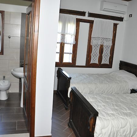 Hotel Kaceli เบราท ภายนอก รูปภาพ