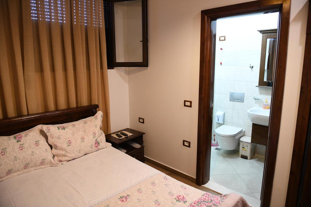 Hotel Kaceli เบราท ภายนอก รูปภาพ