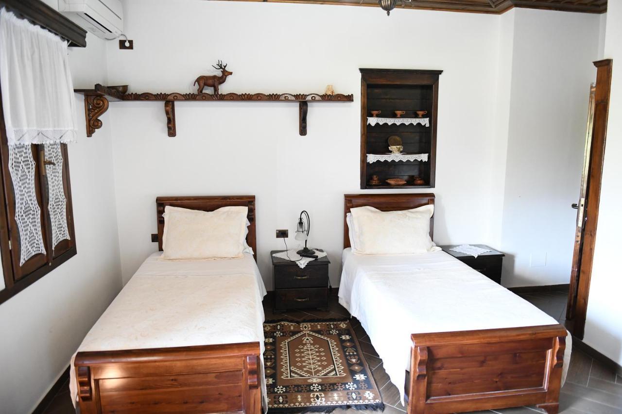 Hotel Kaceli เบราท ภายนอก รูปภาพ