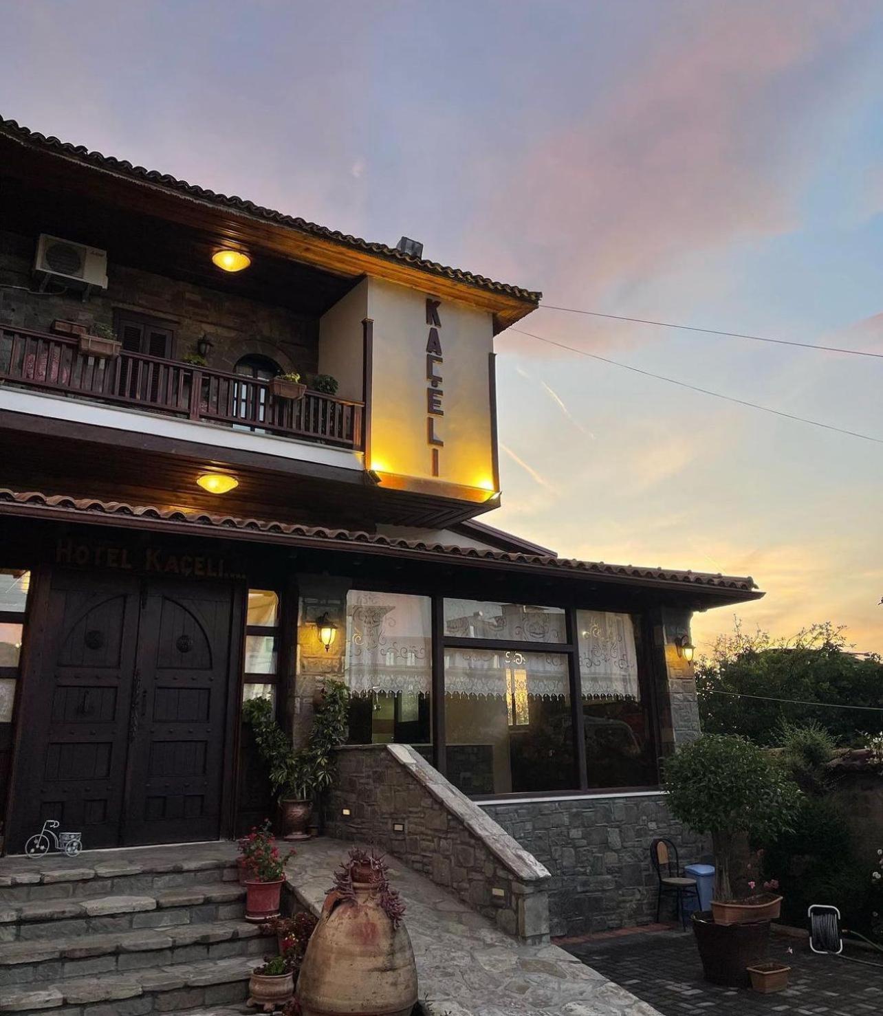 Hotel Kaceli เบราท ภายนอก รูปภาพ