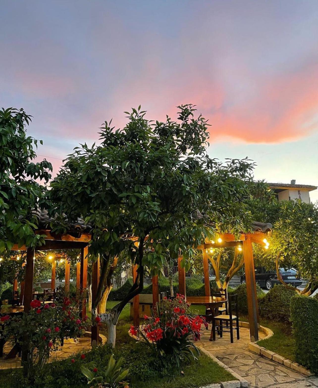 Hotel Kaceli เบราท ภายนอก รูปภาพ