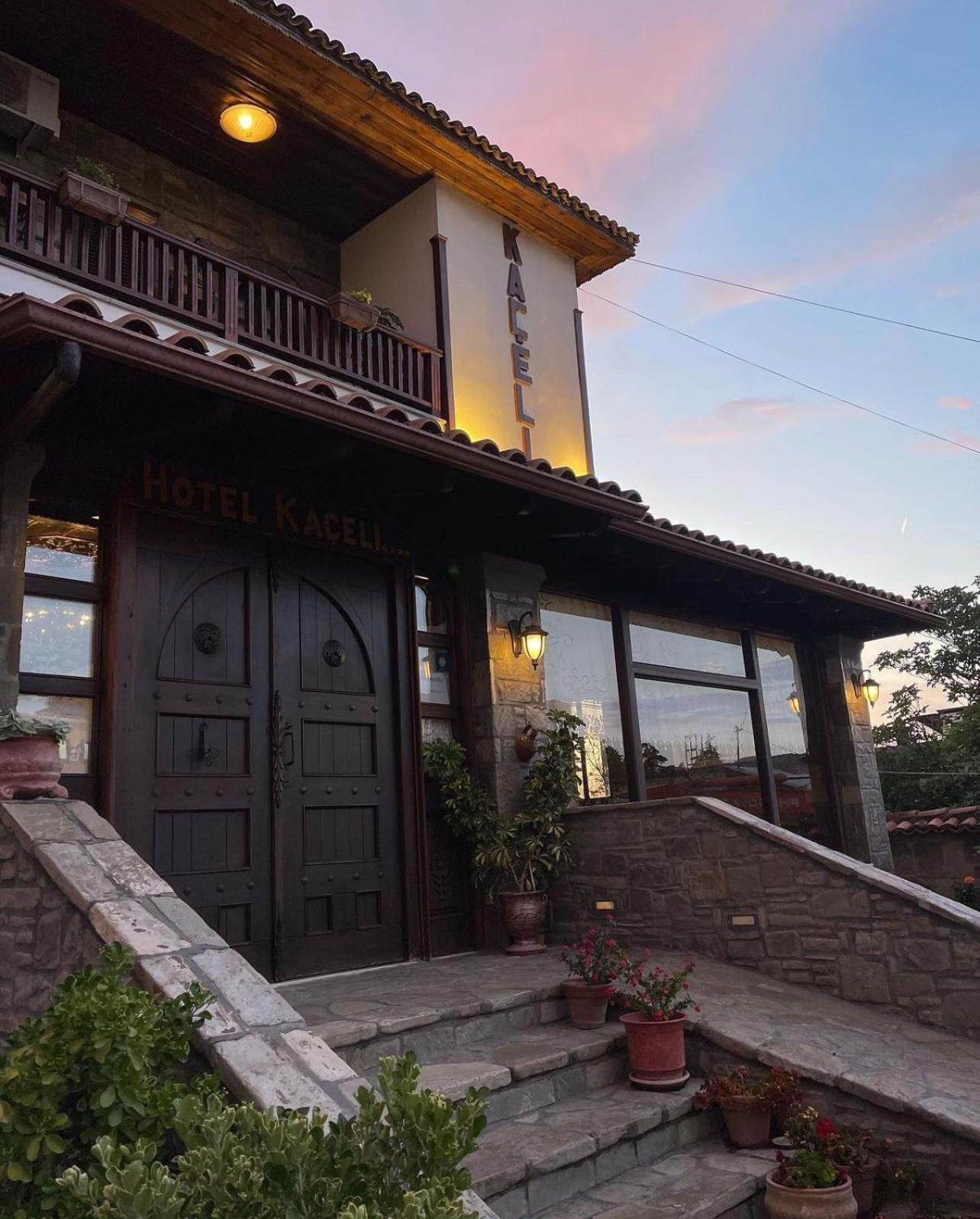 Hotel Kaceli เบราท ภายนอก รูปภาพ