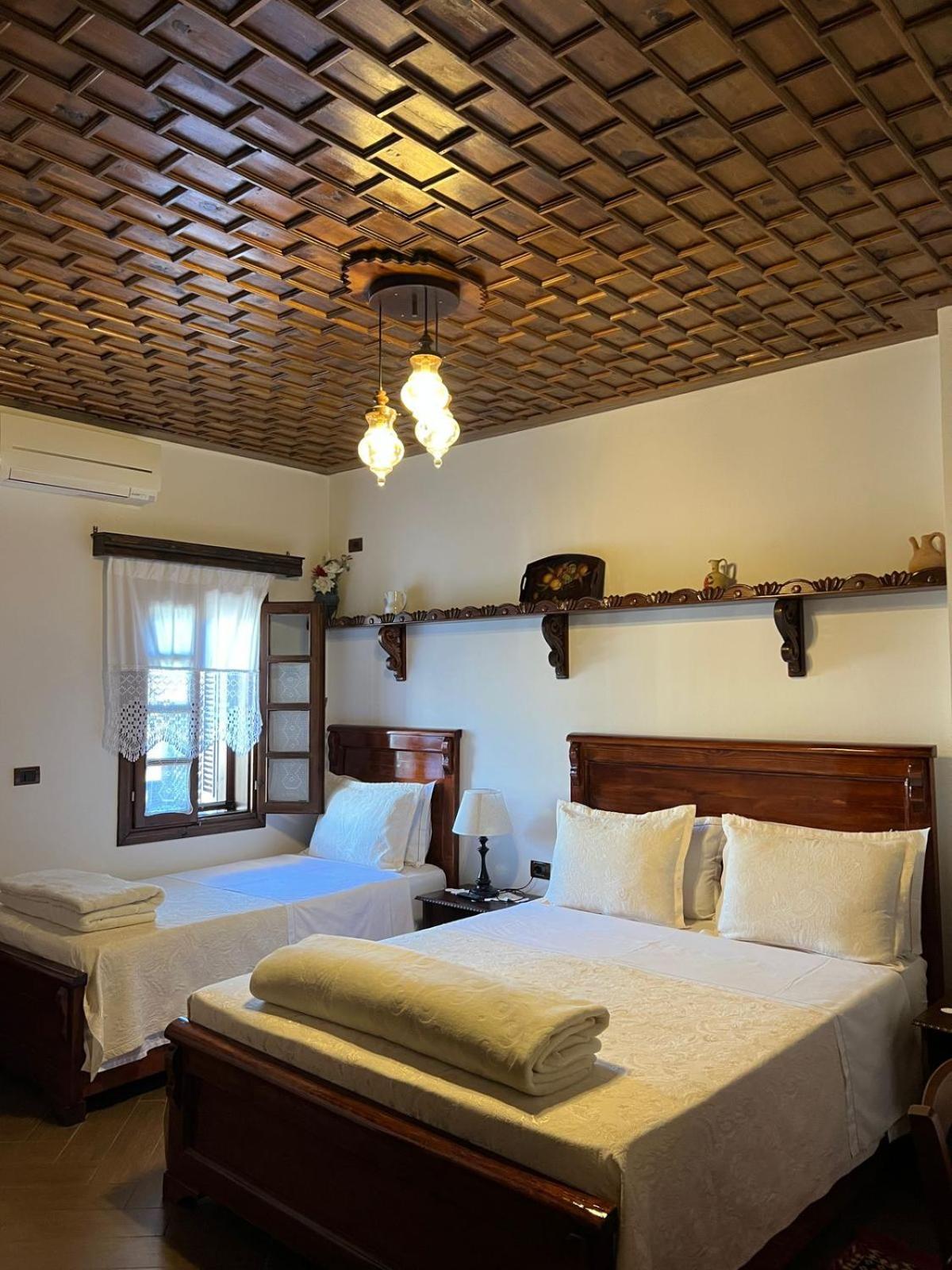 Hotel Kaceli เบราท ภายนอก รูปภาพ